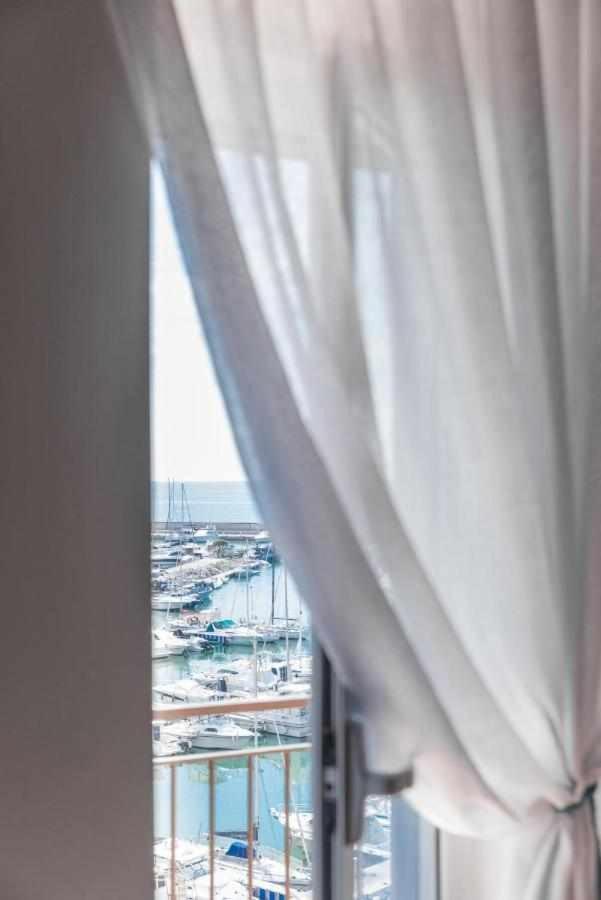 Апартаменты Attico Medieval Sea View Неттуно Экстерьер фото