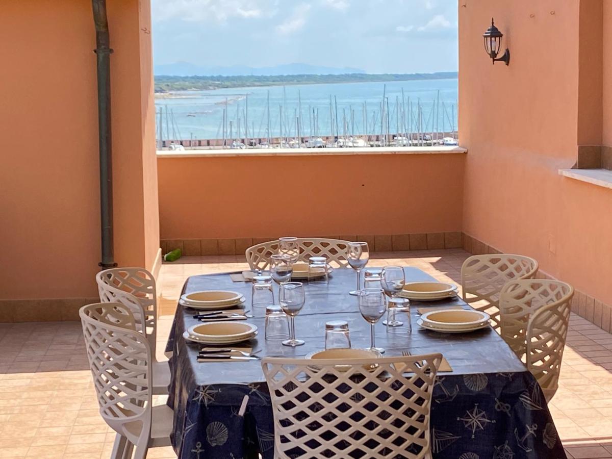 Апартаменты Attico Medieval Sea View Неттуно Экстерьер фото
